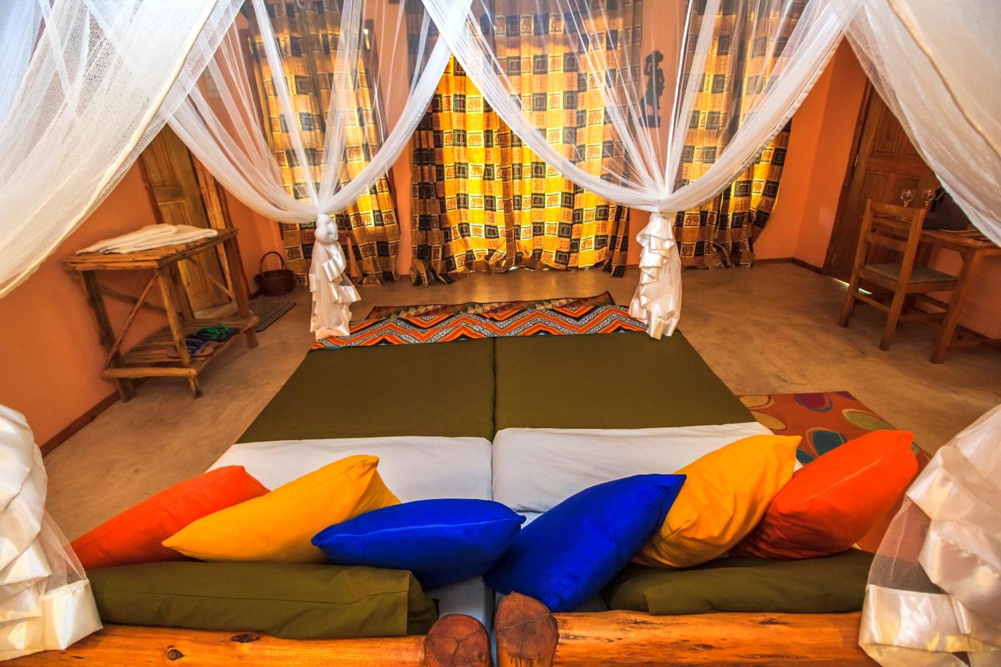 Wild Tracks Overland Camp Kasese Phòng bức ảnh