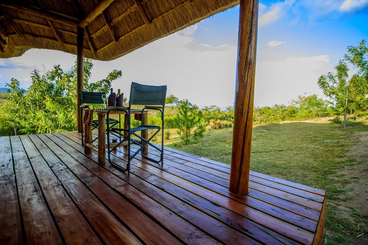 Wild Tracks Overland Camp Kasese Ngoại thất bức ảnh